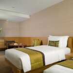 JC Kevin Sathorn Bangkok Hotel : Premier Room & Skyline Premier Room