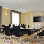 JC Kevin Sathorn Bangkok Hotel : Skylight Suite V