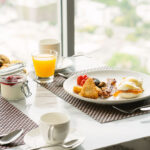 JC Kevin Sathorn Bangkok Hotel : 客房内用餐